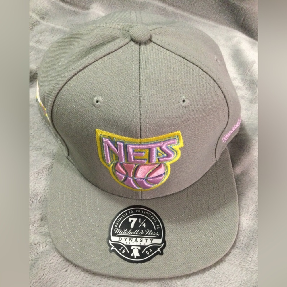 Mitchell & Ness New Jersey Nets Gray and Pink Fitted Hat - Picture 2 of 9
